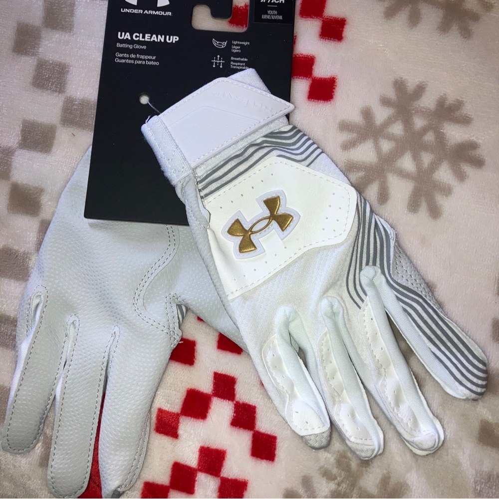 Under Armour youth(Small) Batting Gloves